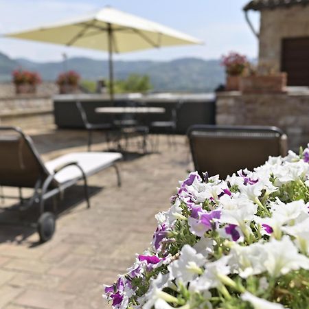 La Bastiglia Hotel Spello Exterior photo