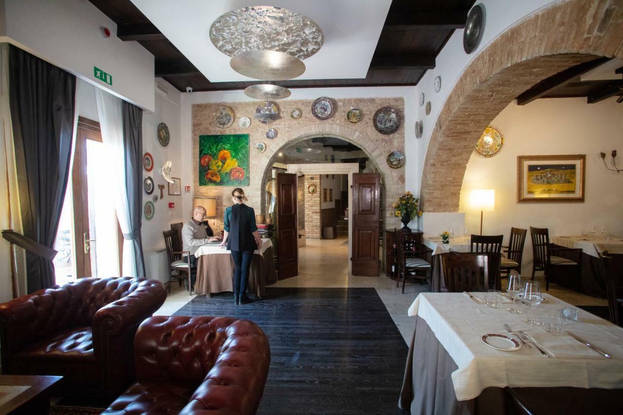 La Bastiglia Hotel Spello Exterior photo
